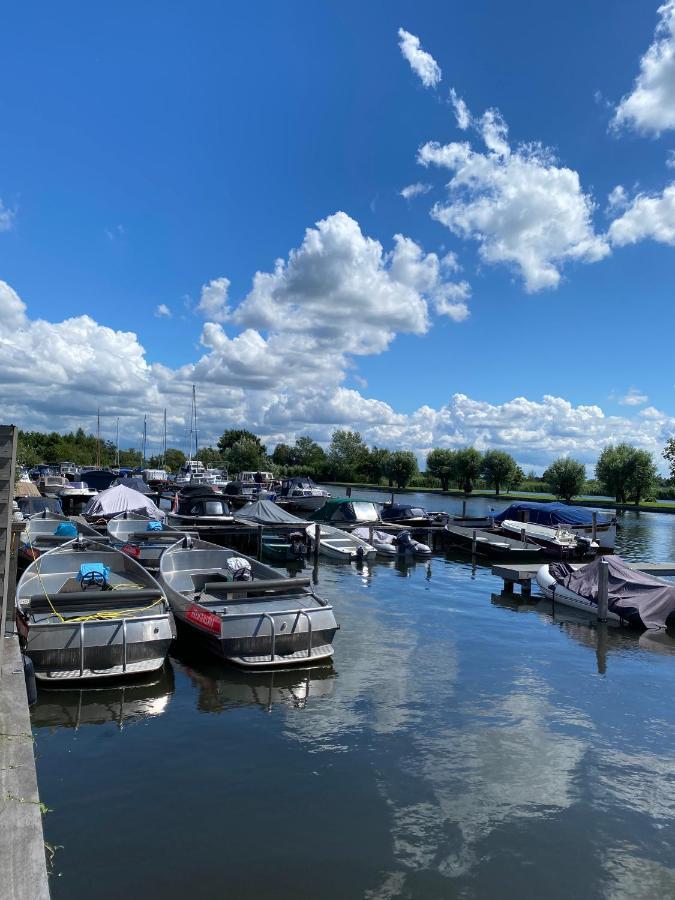 C'est la Vie Houseboat Hotel Nederhorst den Berg Exterior foto